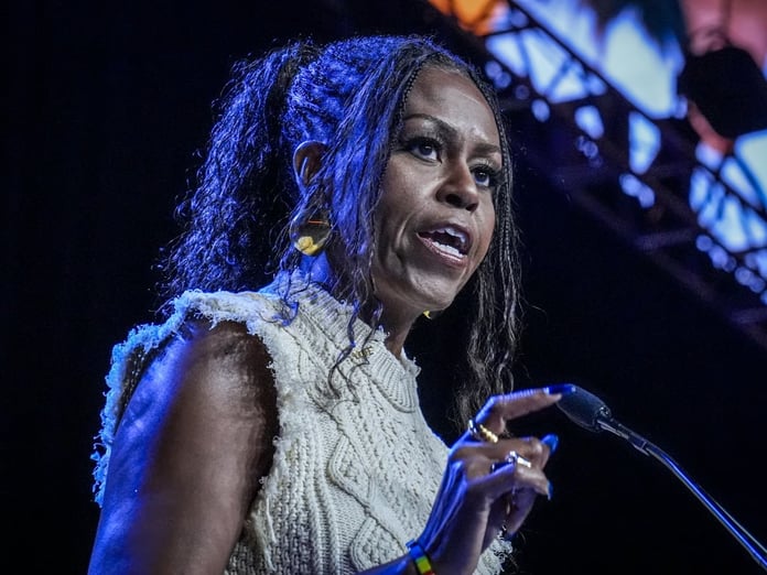 Michelle Obama ABD'nin kadın başkana hazır olmadığını savundu