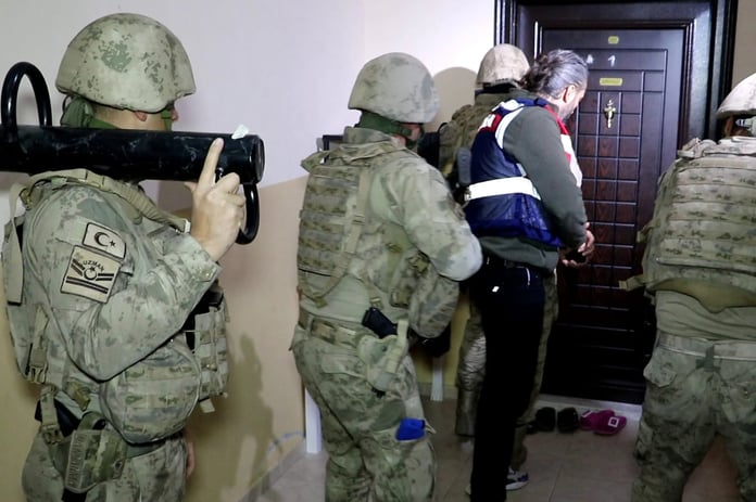 Sakarya merkezli dolandırıcılık operasyonu: 150 milyon TL'lik vurgun ortaya çıktı