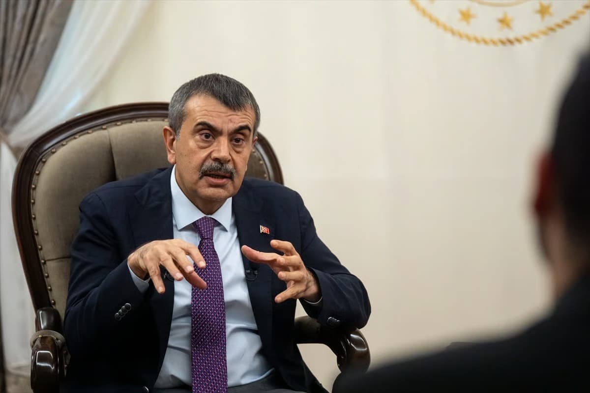 Bakan Tekin'den müfredat eleştirilerine yanıt: Osmanlı'yla Cumhuriyet'i barıştırmamız lazım