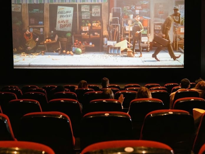 Sinema günü ile haftalık sayı 500 bini aştı