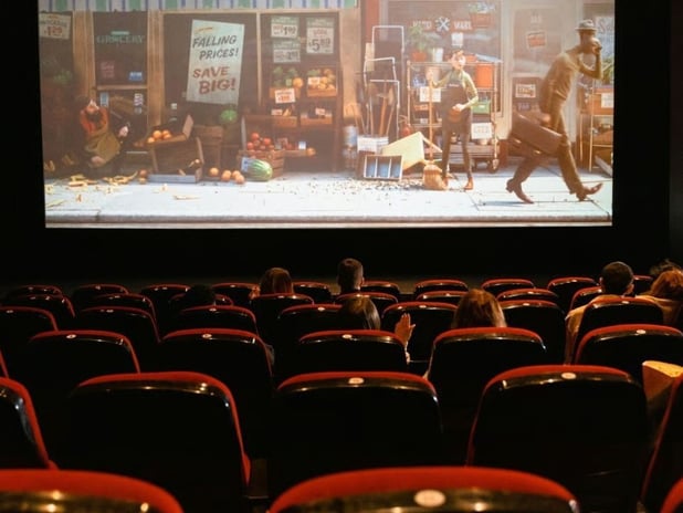 Sinema günü ile haftalık sayı 500 bini aştı