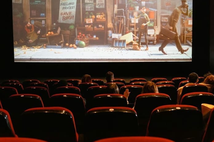 Sinema günü ile haftalık sayı 500 bini aştı