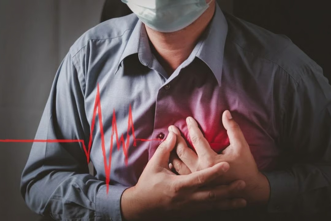 Doktorlar 'kas ağrısı' deyip yolladı, kalp krizi geçirdi! 