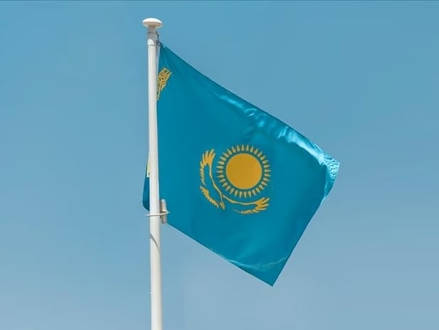 Kazakistan Parlamentosu LGBT propagandasını yasakladı