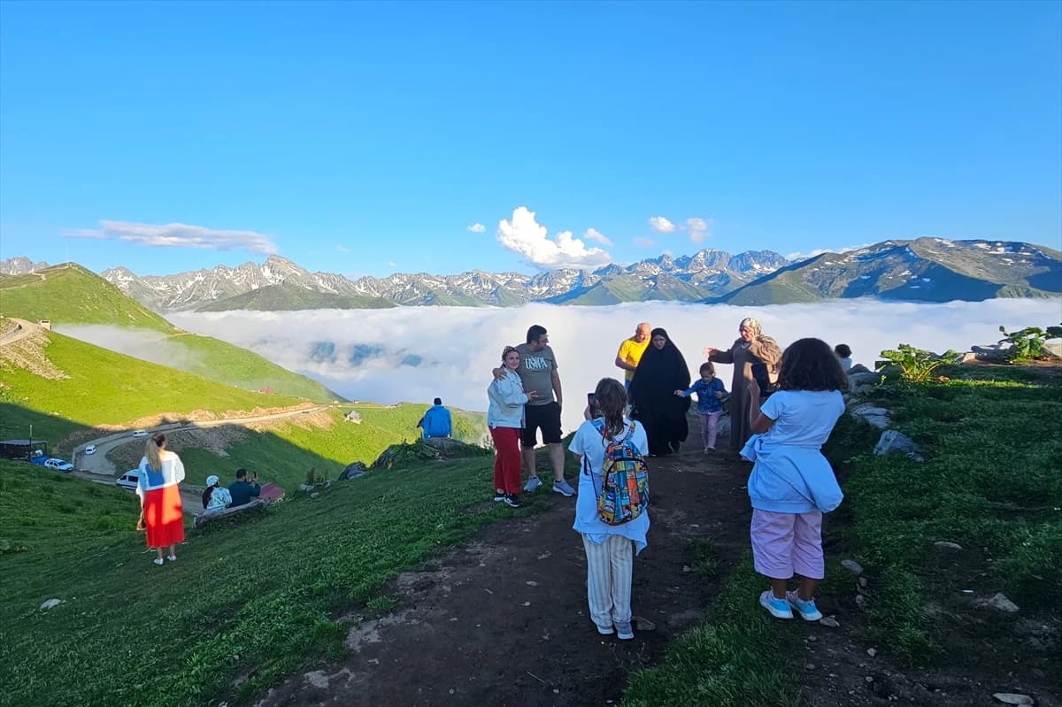 Rize'den gökyüzüne köprü: Huser Yaylası
