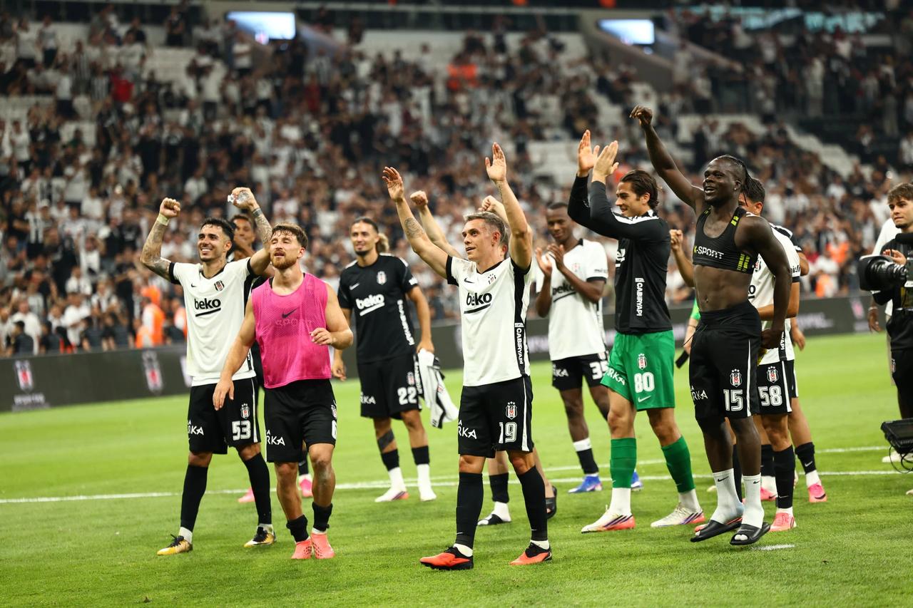 Beşiktaş Avrupa yolculuğuna devam ediyor