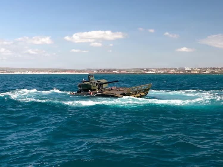 ABD Deniz Piyadeleri ARV testlerini tamamladı
