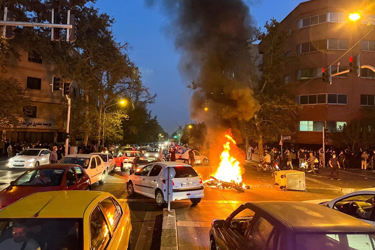 İran protestolarında bilanço artıyor: Ölü sayısı 2 bin 677'ye yükseldi