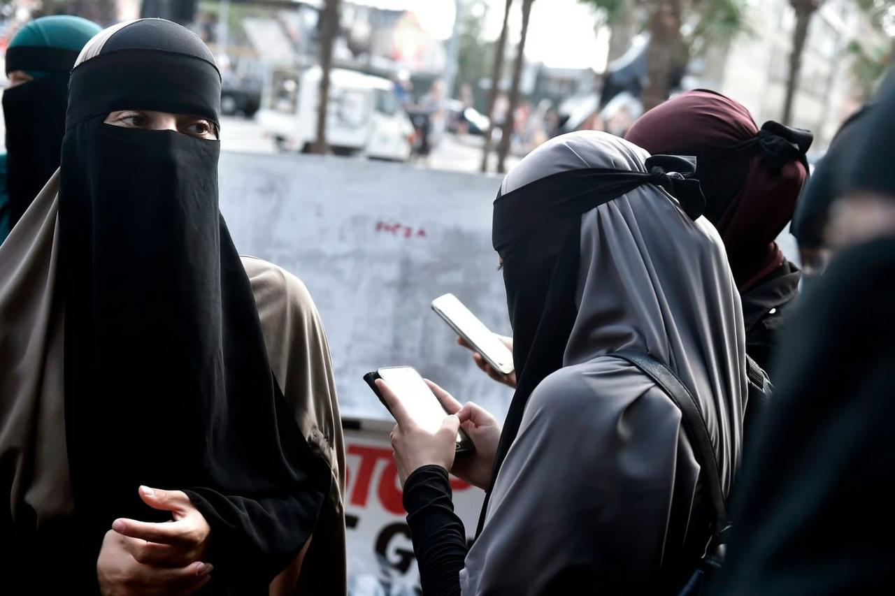 İspanya Kongresi burka yasağını reddetti