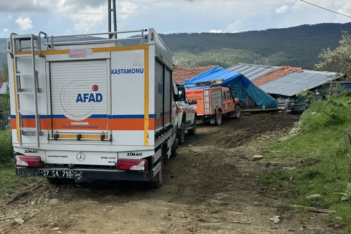 Kastamonu Taşköprü'de ahşap ahır çöktü! 73 yaşındaki kadın enkaz altında kaldı