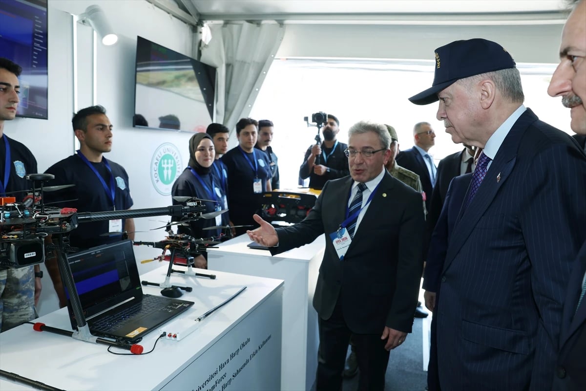 Cumhurbaşkanı Erdoğan Efes-2026 Tatbikatı kapsamındaki dev sergiyi inceledi