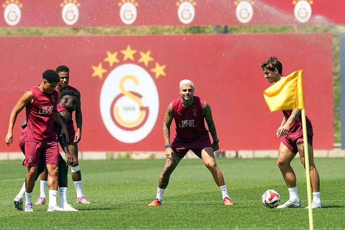 Galatasaray'dan yoğun hazırlık dönemi: Sarı kırmızılılar Avusturya yolcusu, kamp kadrosu açıklandı