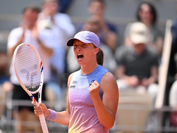 Roland Garros'ta son şampiyon Swiatek yarı finalde Sabalenka'nın rakibi oldu