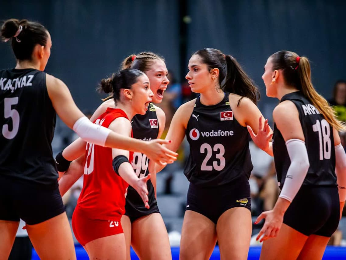 19 Yaş Altı Filenin Sultanları çeyrek finalde