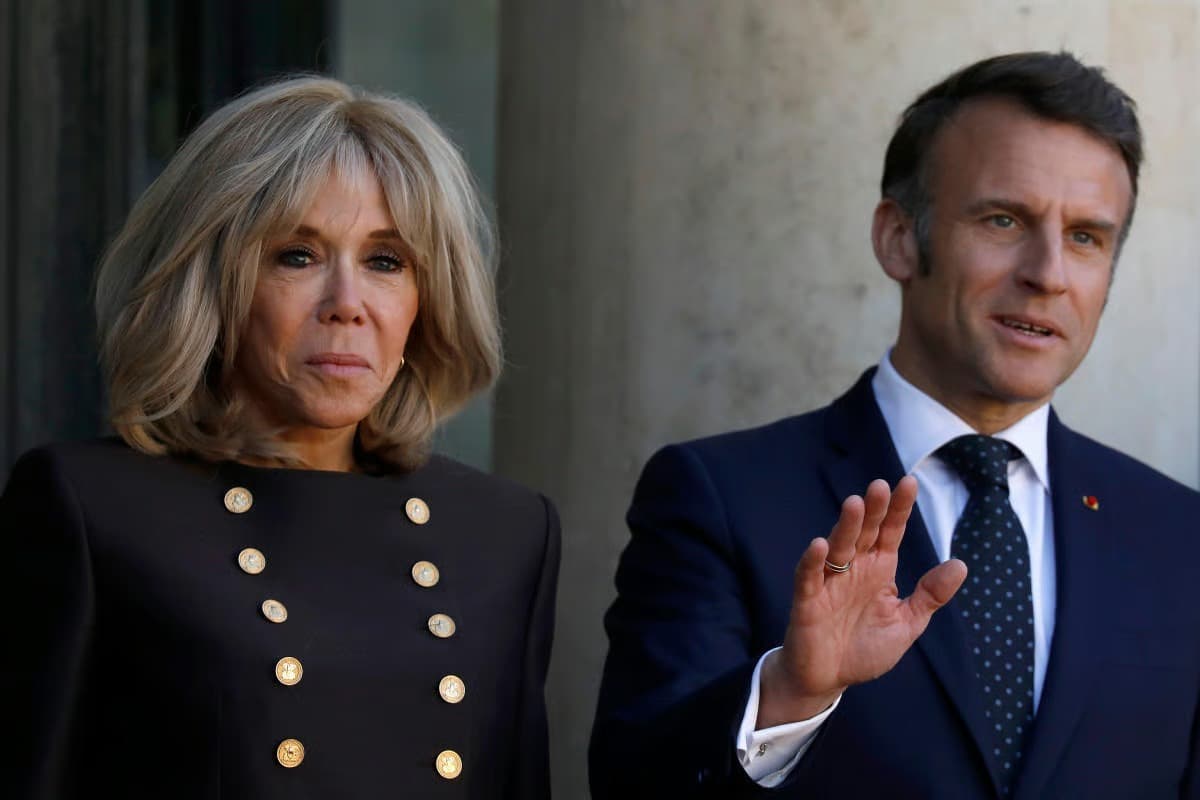 Macron’a Vietnam’da “tokatlı karşılama” sosyal medyayı salladı