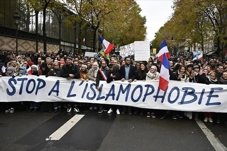 Fransa'da İslam düşmanlığı seçim vaadine dönüştü