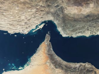 Bahrain Pushes UN Action on Hormuz Security, France Counters