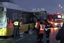 Başakşehir’de İETT otobüsleri çarpıştı: Yaralılar var