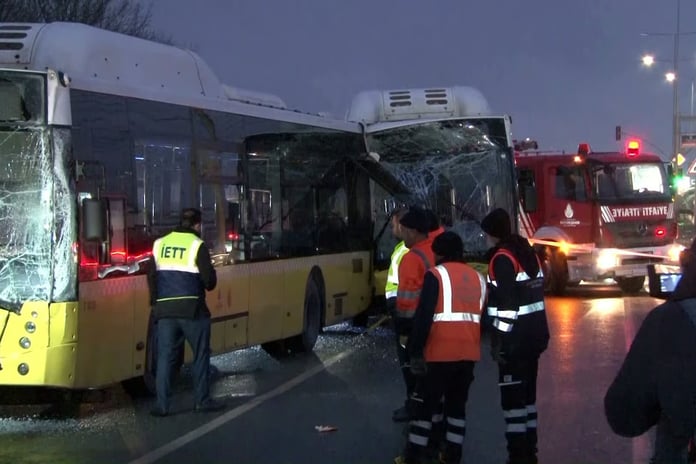 Başakşehir’de İETT otobüsleri çarpıştı: Yaralılar var