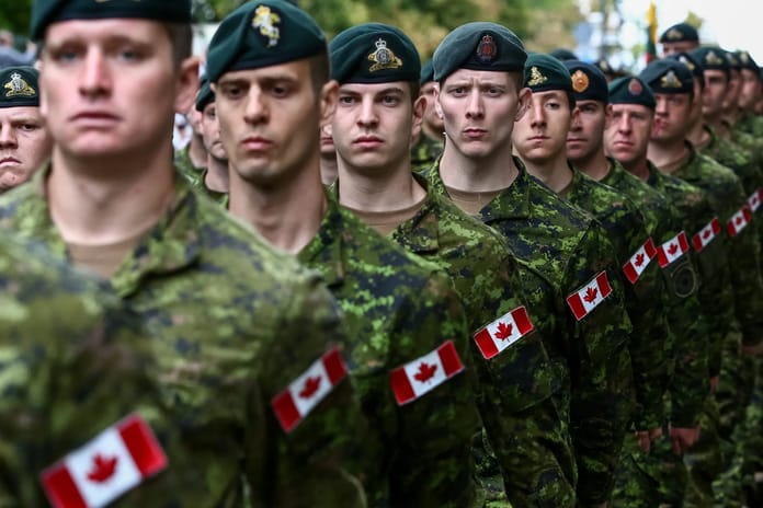 Kanada'da 5 askere Nazi selamı soruşturması açıldı