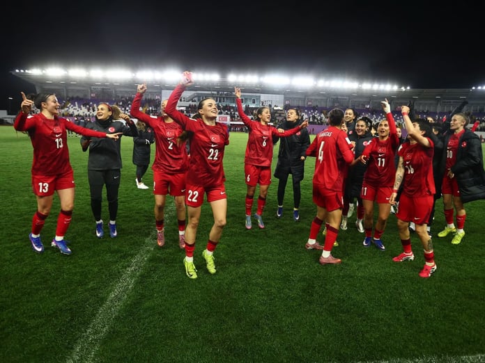 Kadın millî takımı dünya sıralamasında yükselişe geçti