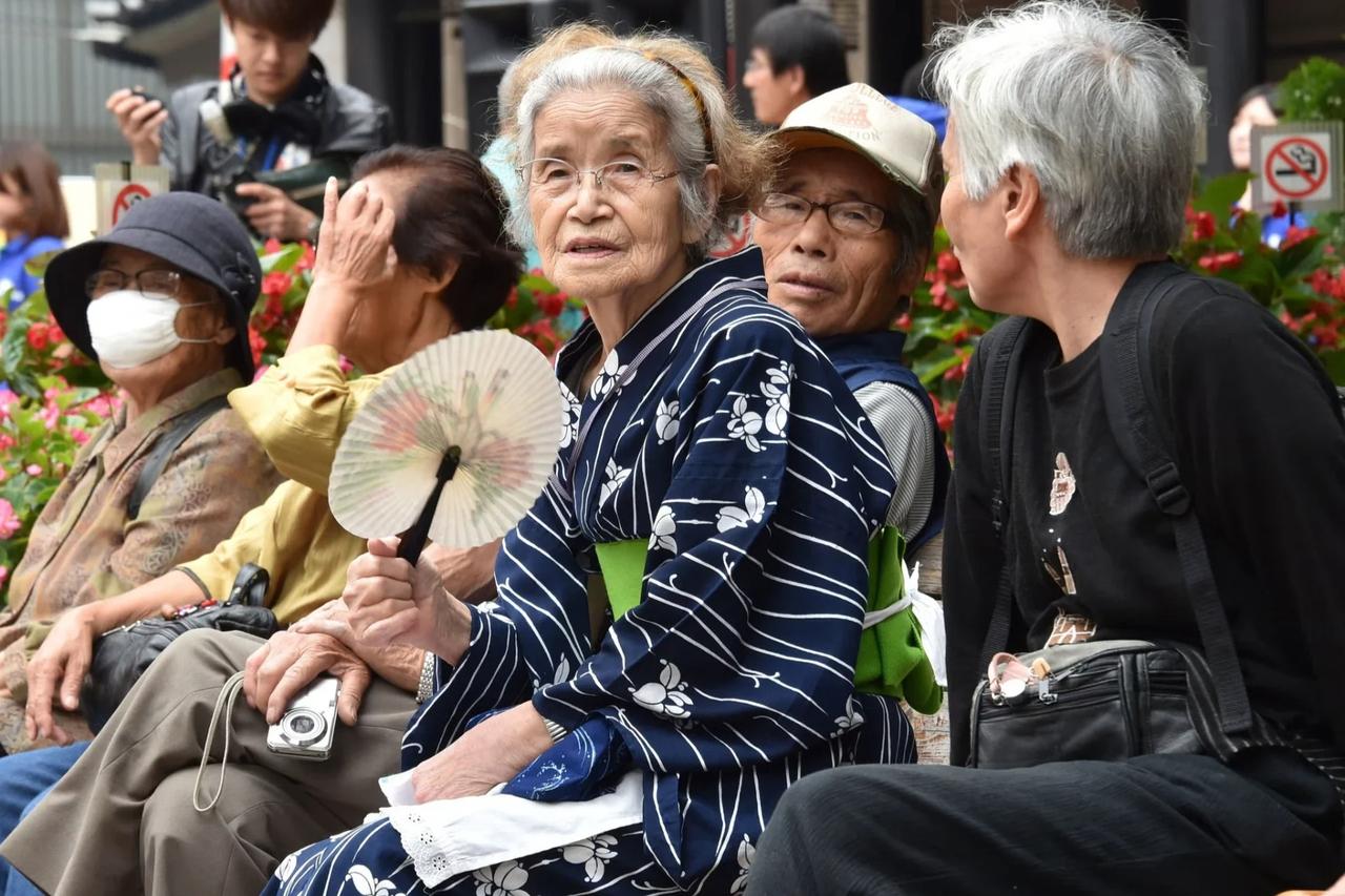 Japonya'da yerli nüfus 42 yıl sonra 120 milyonun altına indi