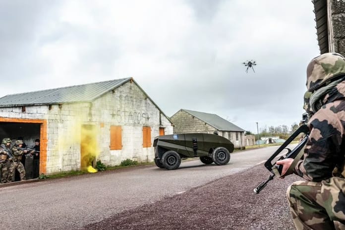 Fransız ordusu hidrojenle çalışan robotik kara aracını test ediyor