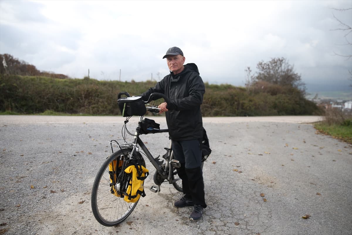 Umre için pedal çevirdi: 3 bin 450 kilometre yol gitti 