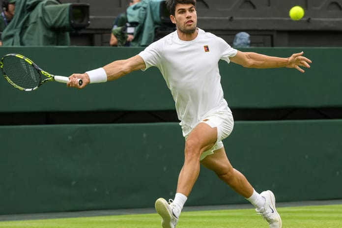 Tenis dünyasının gözü Wimbledon'da: Alcaraz ve Sabalenka son sekize adını yazdırdı
