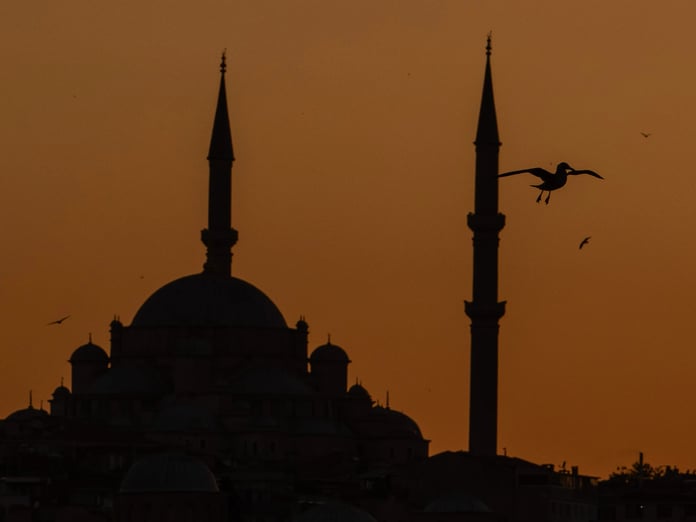 Abdest nasıl alınır? Diyanet ile adım adım abdest alınış bilgileri