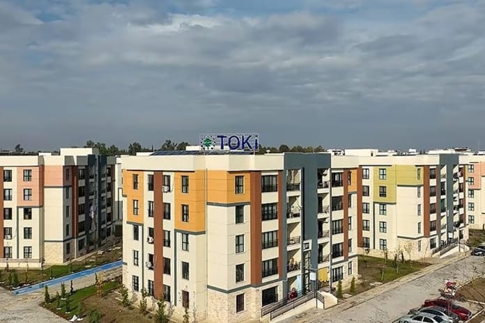 TOKİ, son iki ayda 6 bin 661 sosyal konutu hak sahiplerine teslim etti