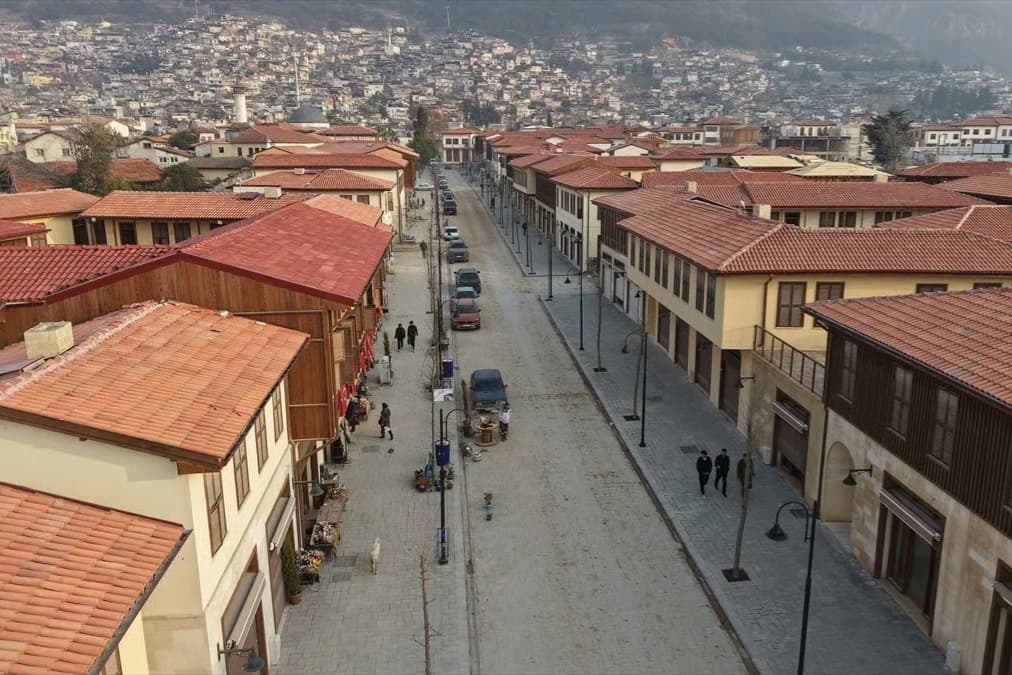 Tarihi Uzun Çarşı’da esnafa Nisan müjdesi