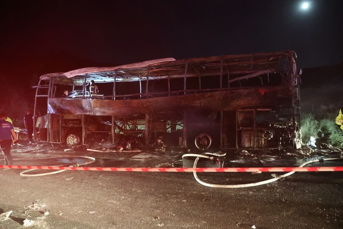 Denizli'de feci otobüs kazası: Dokuz aylık bebek dahil sekiz kişi hayatını kaybetti