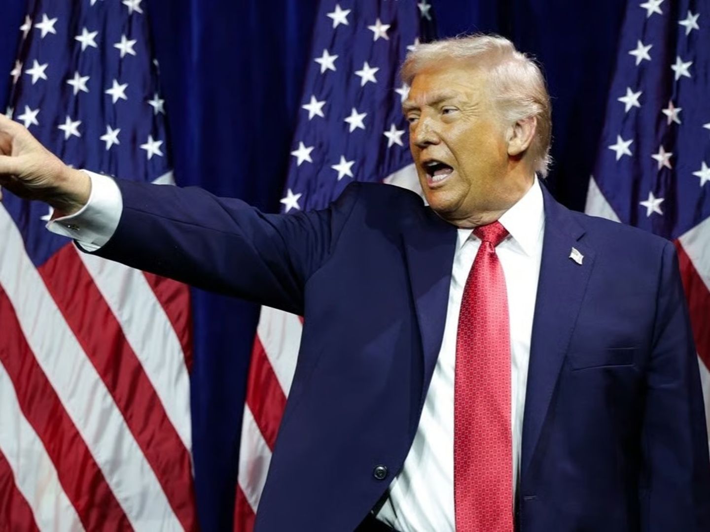 ABD Başkanı Trump'tan Küba'ya sert mesajlar