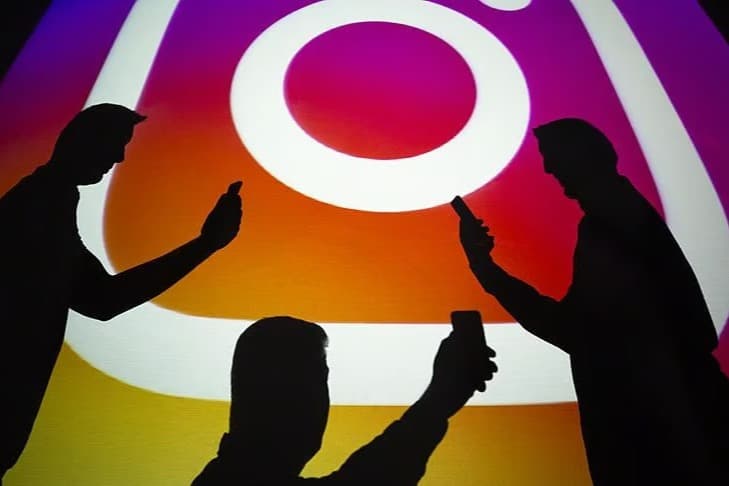 Instagram'ın yeni özelliği 'Instants' yüzünden fotoğraflar ifşa oldu: Kullanıcıları ikiye böldü