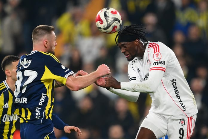 İlk kez öne geçtiği derbiyi kazandı