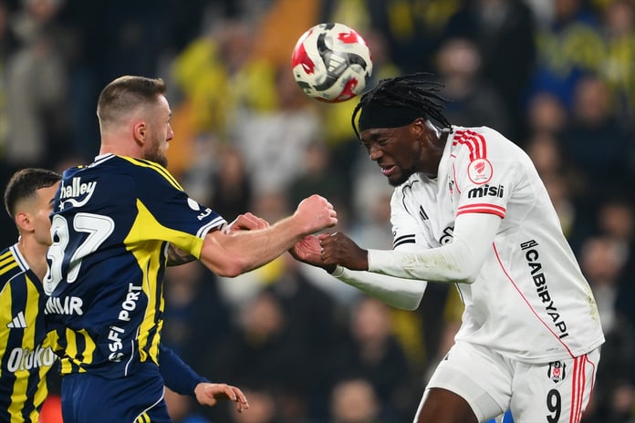 İlk kez öne geçtiği derbiyi kazandı