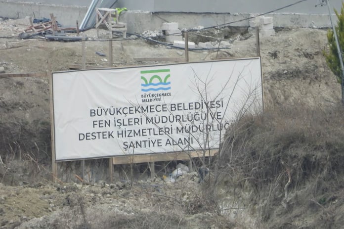 Hasan Akgün'ün vukuatları bitmiyor: Heyelan bölgesine kaçak beton santrali