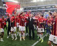 Süper Lig'e yükselen ikinci takım belli oldu: Gençlerbirliği, 1. Lig'i ikinci tamamlayarak Süper Lig biletini kaptı