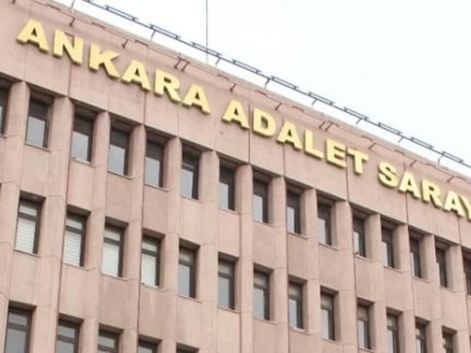 Savcı şifreleriyle dosya kapattı, rüşvet aldı