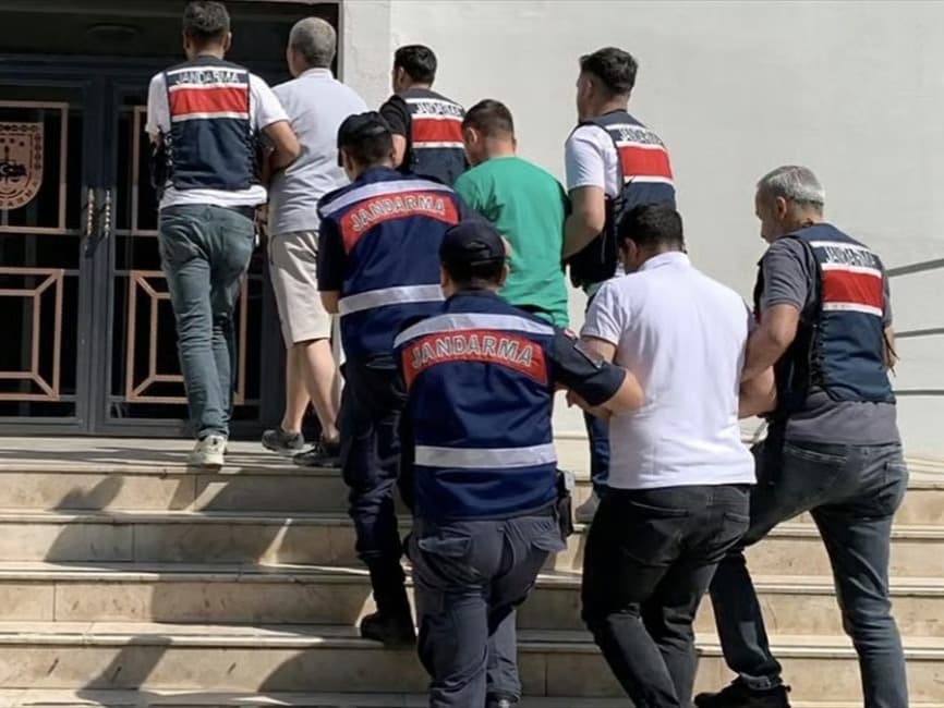 1 milyar TL'lik dolandırıcı operasyonu