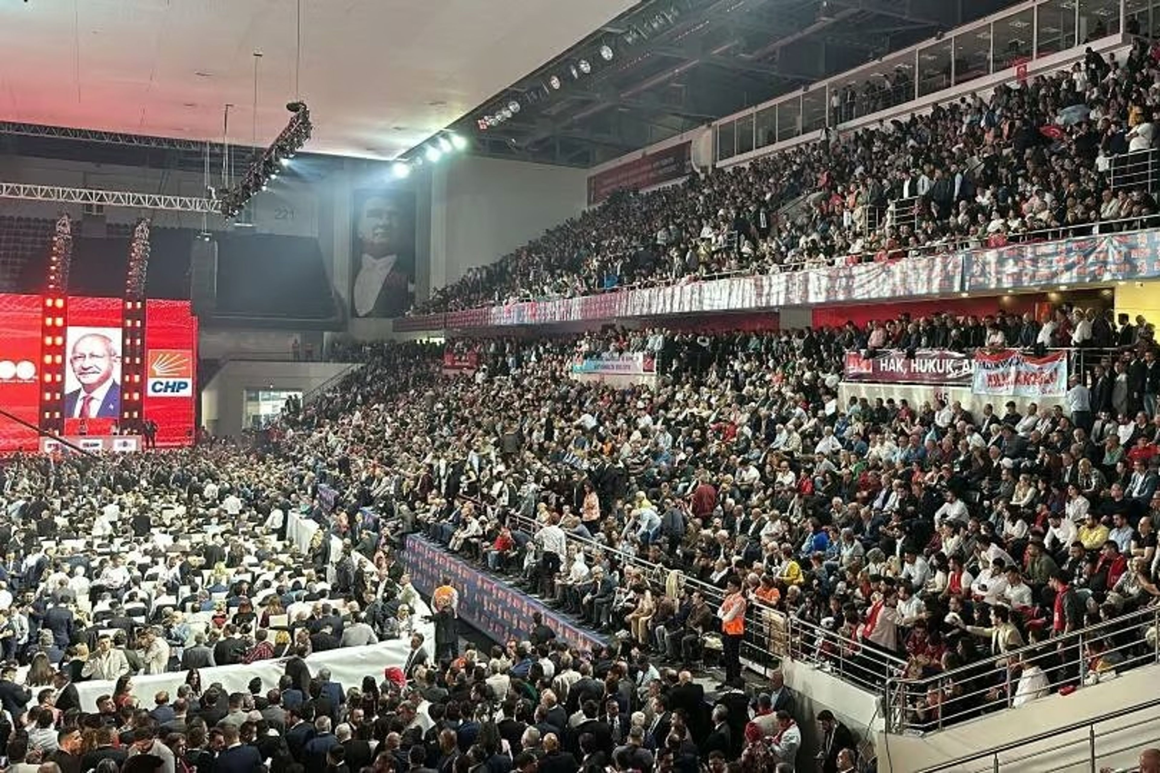 CHP kurultayı soruşturmasında 13 şüpheli gözaltına alındı