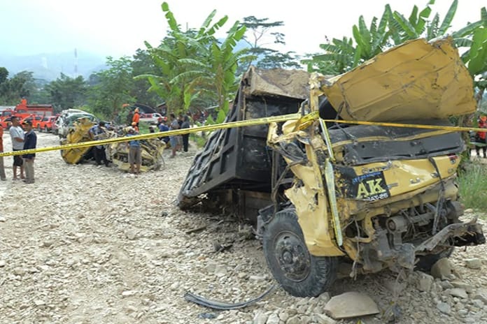 Endonezya'da yaşanan taş ocağı faciasında çok sayıda kişi hayatını kaybetti