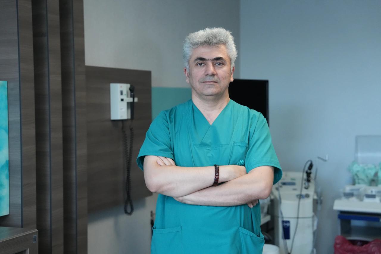 Kulak Burun Boğaz Hastalıkları Uzmanı Lütfü Şeneldir