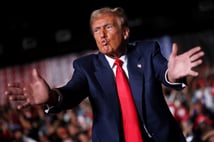 Trump: İran nükleer programını yok etmede İsrail'e yardım edebiliriz