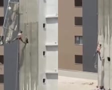 Emniyet halatı sayesinde hayatta kaldı