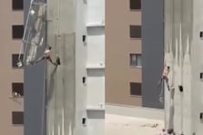 Emniyet halatı sayesinde hayatta kaldı