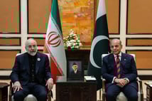 İran müzakere heyeti Pakistan Başbakanı Şerif ile görüştü