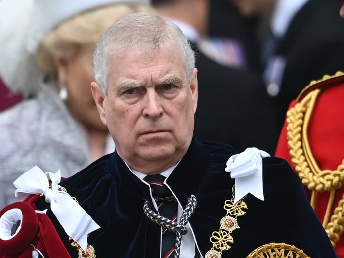 İngiltere Kralı Charles'ın kardeşi Andrew gözaltına alındı