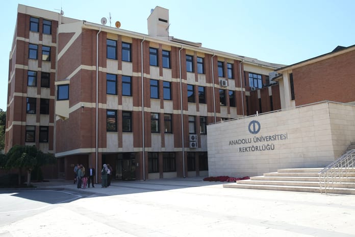 AÖF kayıt yenileme ne zaman? Anadolu Üniversitesi ile AÖF kayıt yenileme tarihleri